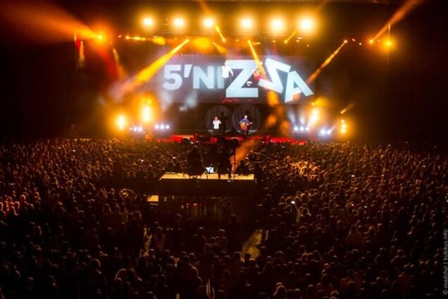 'Падаю вверх': 5'nizza презентовала новую песню в киевском Дворце спорта