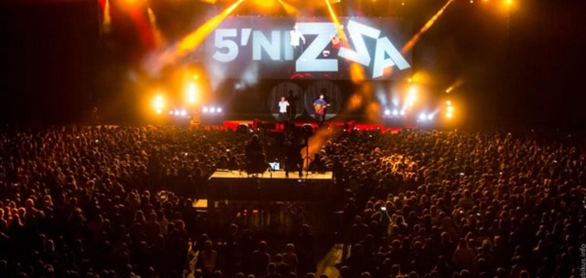 'Падаю вверх': 5'nizza презентовала новую песню в киевском Дворце спорта