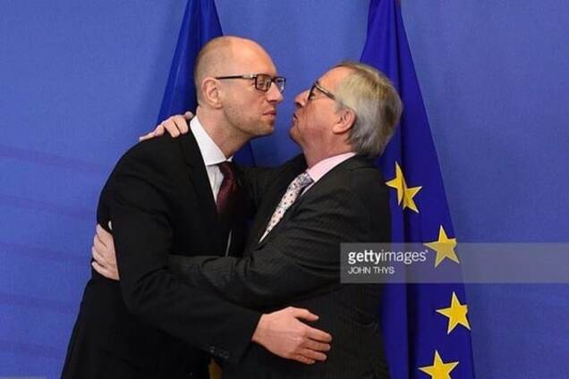 'Цьома' в лоб, так 'цьома' в лоб: фото нежного поцелуя Яценюка и Юнкера взорвало сеть. Фотофакт