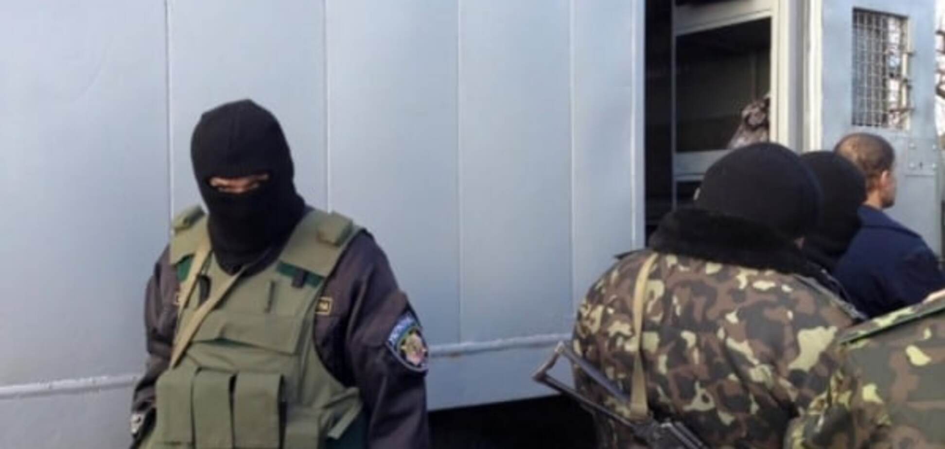 Украина со второй попытки приняла от 'ДНР' 20 осужденных: опубликованы фото