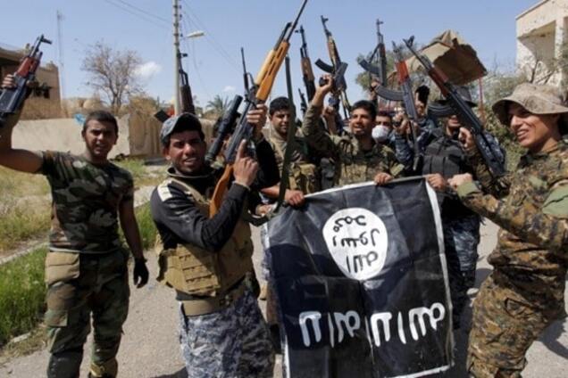 Не из Украины: стало известно, откуда у ИГИЛ столько оружия