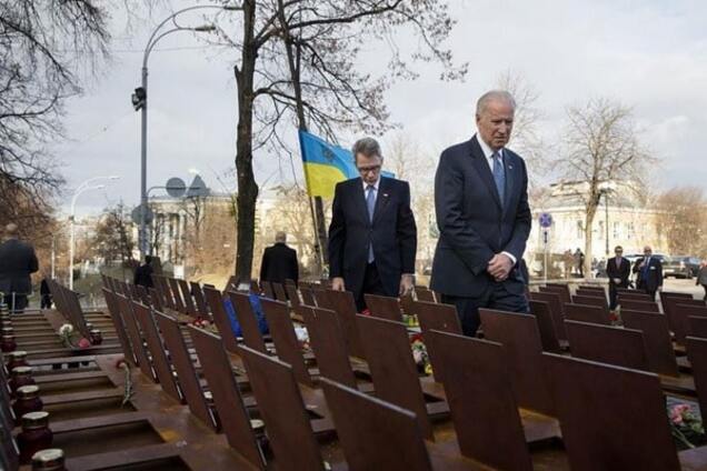 Фотограф показал закулисье визита Байдена в Киев: Фоторепортаж