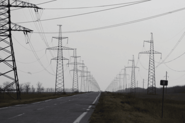 Украина возобновила поставки электроэнергии в оккупированный Крым