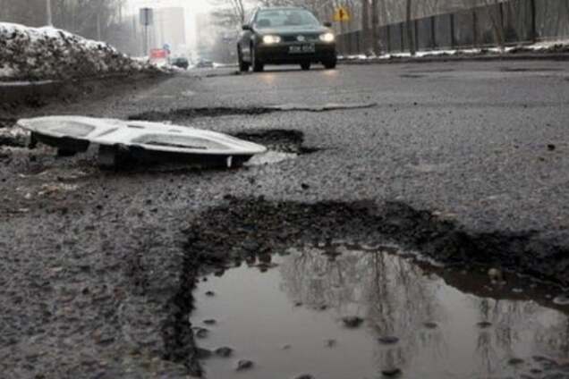 Виноваты дороги: водителей не будут штрафовать за нарушения на бездорожье