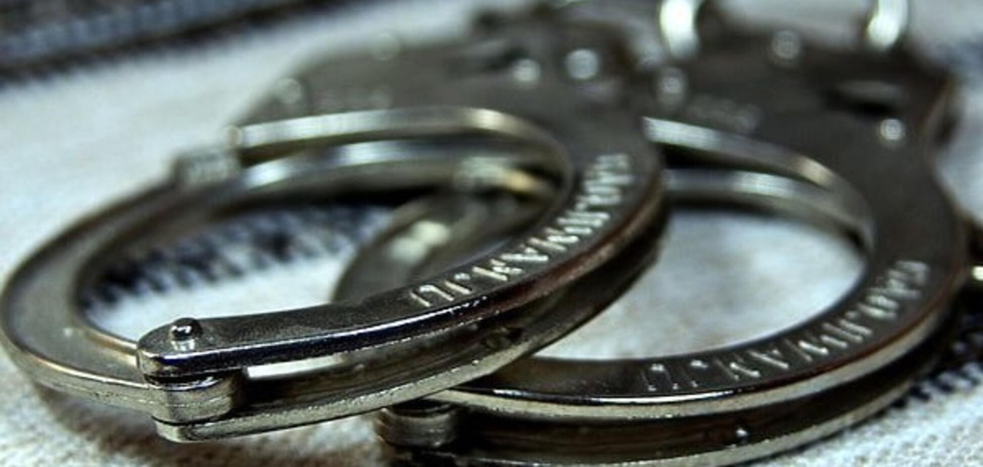 Полковник МВД зарабатывал на слежке за людьми и прослушке телефонов