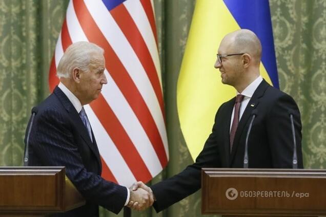 Байден выразил свою поддержку Яценюку: опубликовано видео