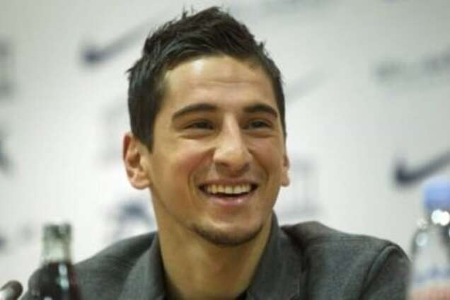 Футболист сборной Украины получает 46000 евро в месяц, не сыграв ни минуты за полгода