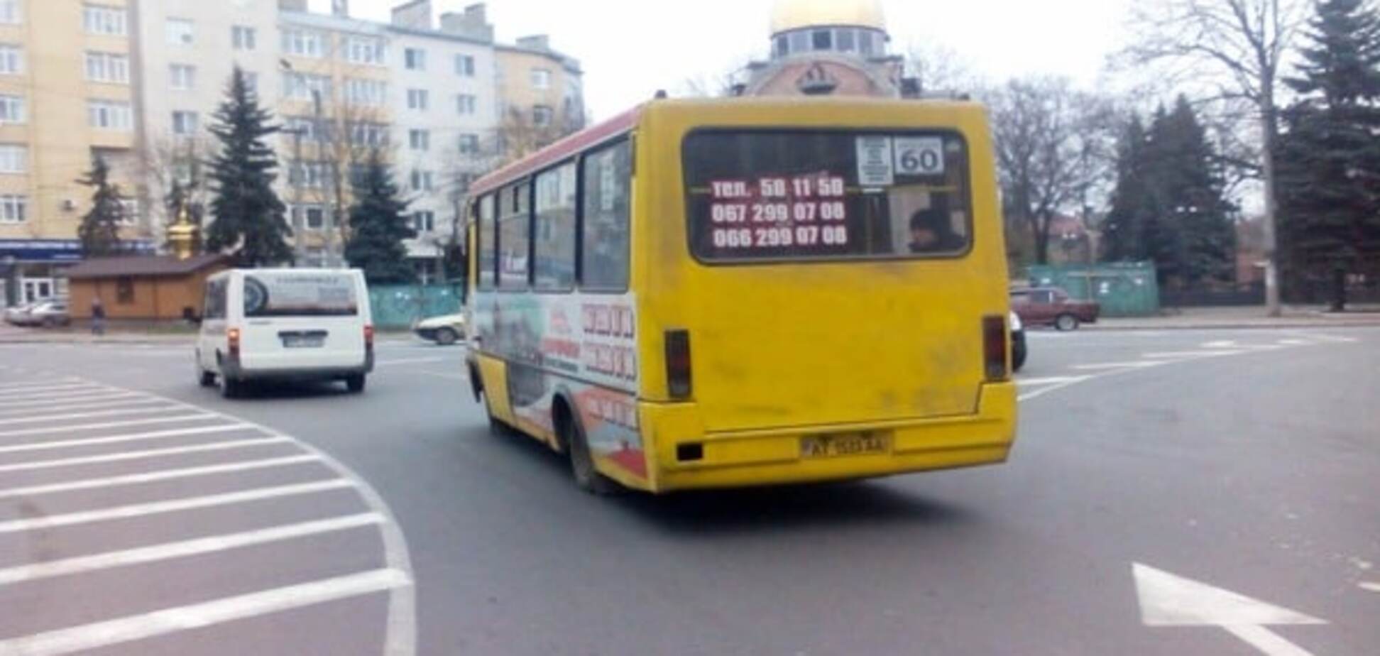 В Івано-Франківську водій-хам ледь не збив журналістів на 'зебрі'