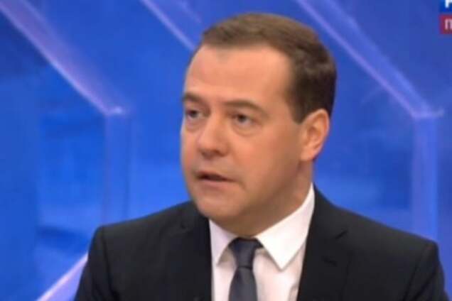 Низкие цены на нефть не радуют Медведева: он надеется на рост ВВП в 1%