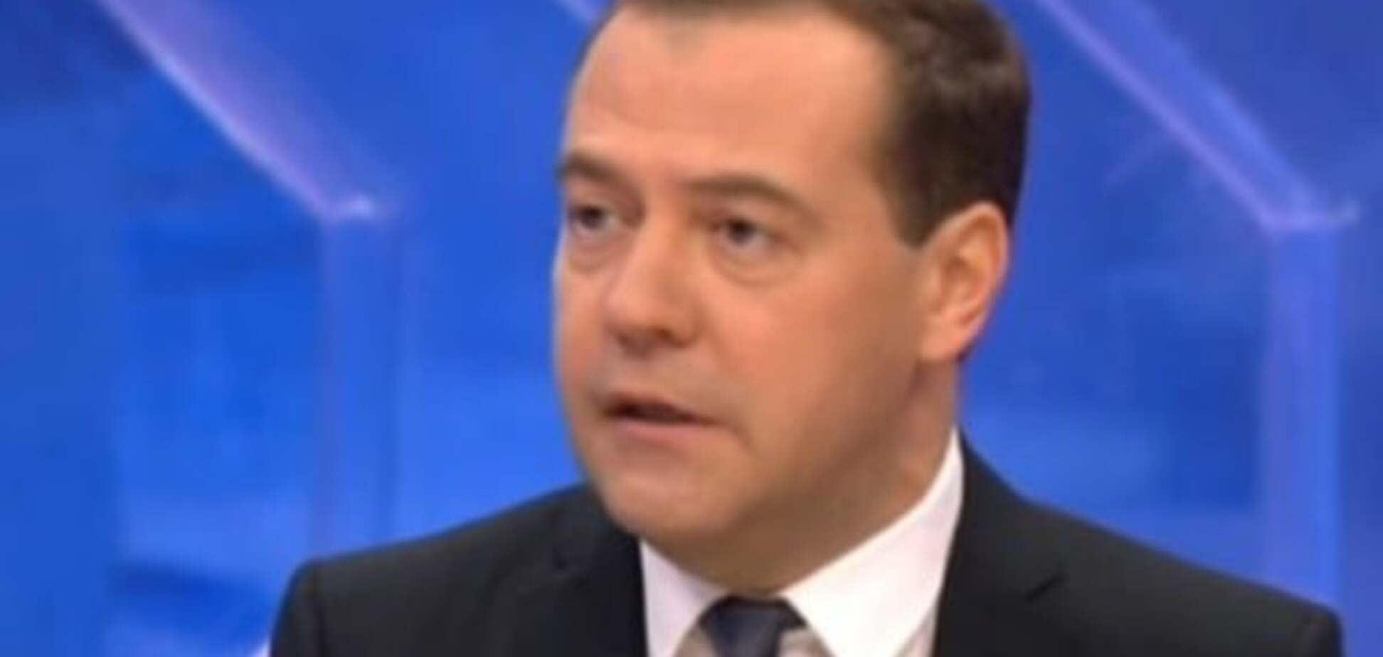 Низкие цены на нефть не радуют Медведева: он надеется на рост ВВП в 1%