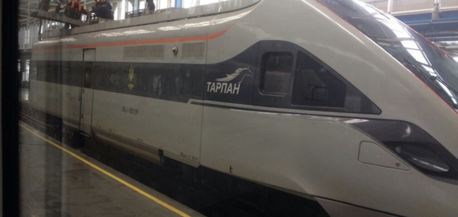 'Укрзалізниця' замінила 'Хюндаєм' ще один потяг 'Тарпан'