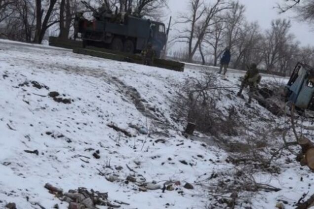 Бойцы 'Азова' опубликовали видео освобождения поселка под Мариуполем от террористов