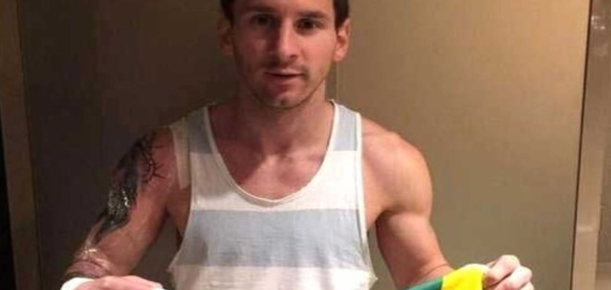 Месси похвастался новым тату: фото новинки