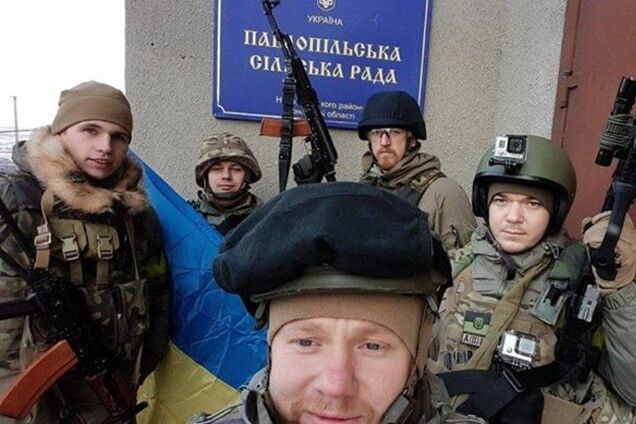 Полк 'Азов' перешел в наступление, освобожден ряд населенных пунктов