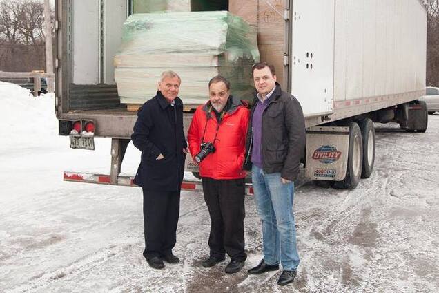 Доктор из США пожертвовал для украинских военных госпиталей оборудование на $ 1 млн: опубликованы фото