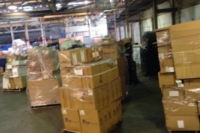 В Чикаго собрали 20 тонн медицинской помощи бойцам АТО. Фотофакт