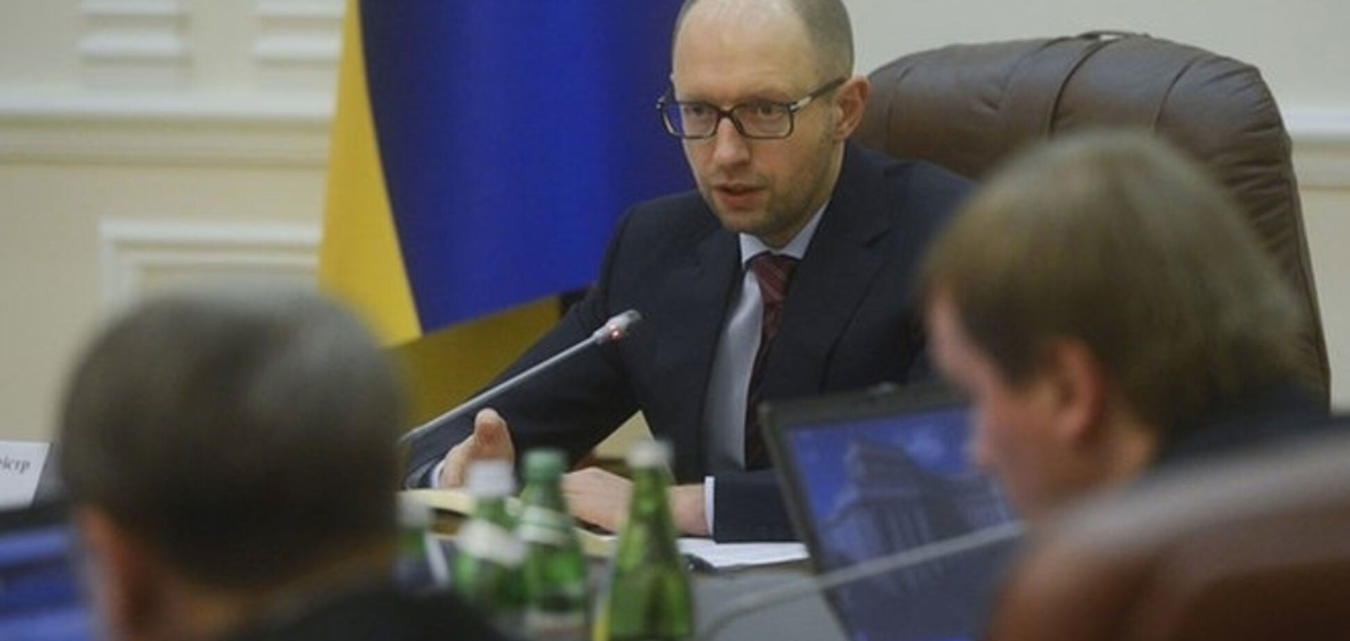 В пятницу Кабмин намерен заставить руководителей облсоветов переводить счета в Ощадбанк