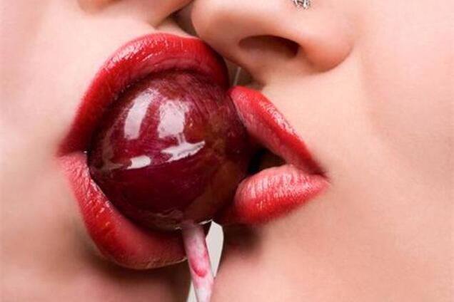 Ученые подсчитали сколько нужно раз лизнуть чупа-чупса, чтобы его разгрызть