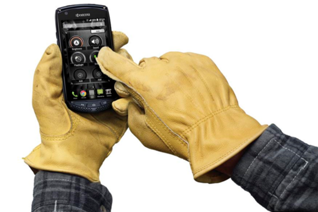 В Японии выпустили сверхзащищенный смартфон без разговорного динамика