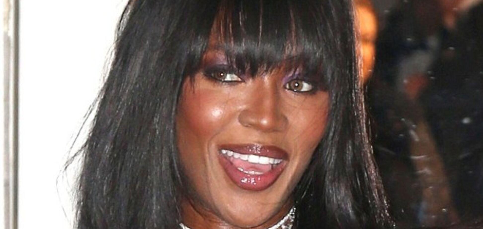 44-летняя Наоми Кэмпбелл пришла на вечеринку в платье без бюстгальтера