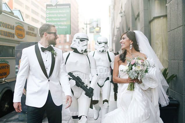 Пара устроила удивительную свадьбу в стиле 'Звездных войн'