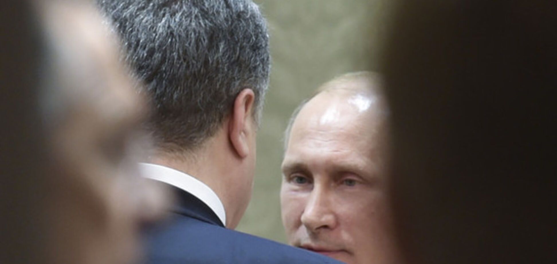 Политолог объяснил, почему Путин подписал документы в Минске: Россия не может развивать войну