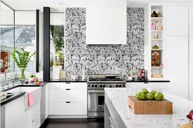 20 оригинальных идей с обоями на кухне