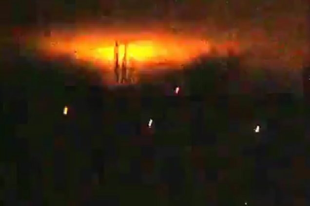 Всю ночь Луганск сотрясался от взрывов мощных снарядов: видеофакт