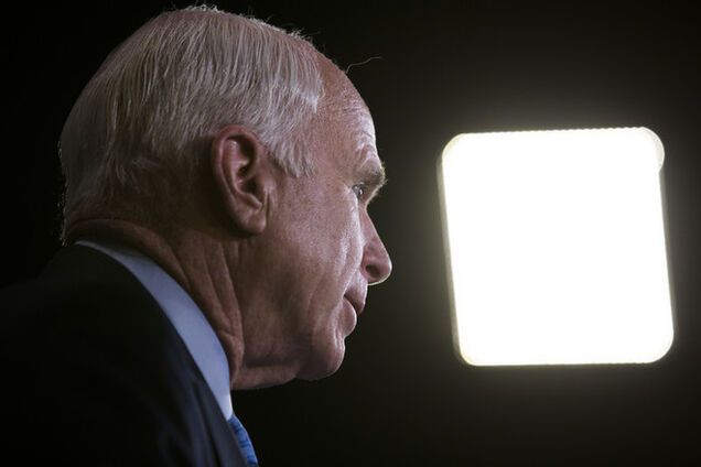 Маккейн уверен, что после принятия минского соглашения последуют атаки на порт Мариуполя