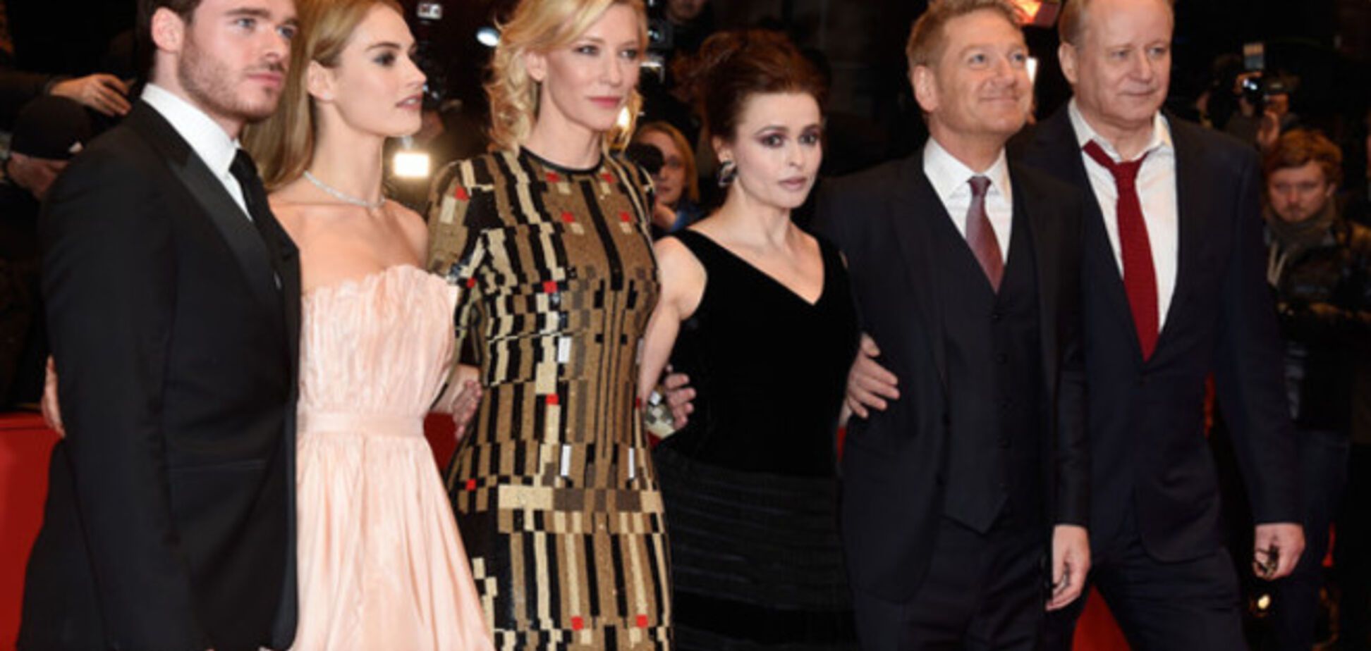 Золушка, принц, фея, мачеха на красной дорожке Берлинале