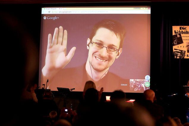 Журналист NY Times скончался после интервью со Сноуденом