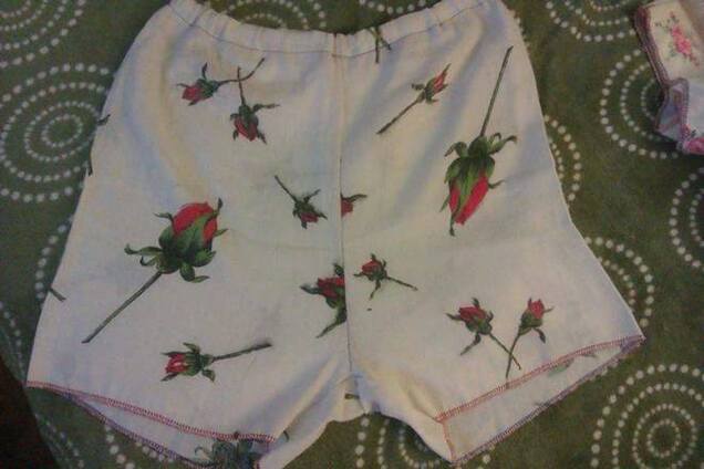 Бабушки сшили для бойцов АТО 'гламурные' семейные трусы: фото эксклюзивных вещей