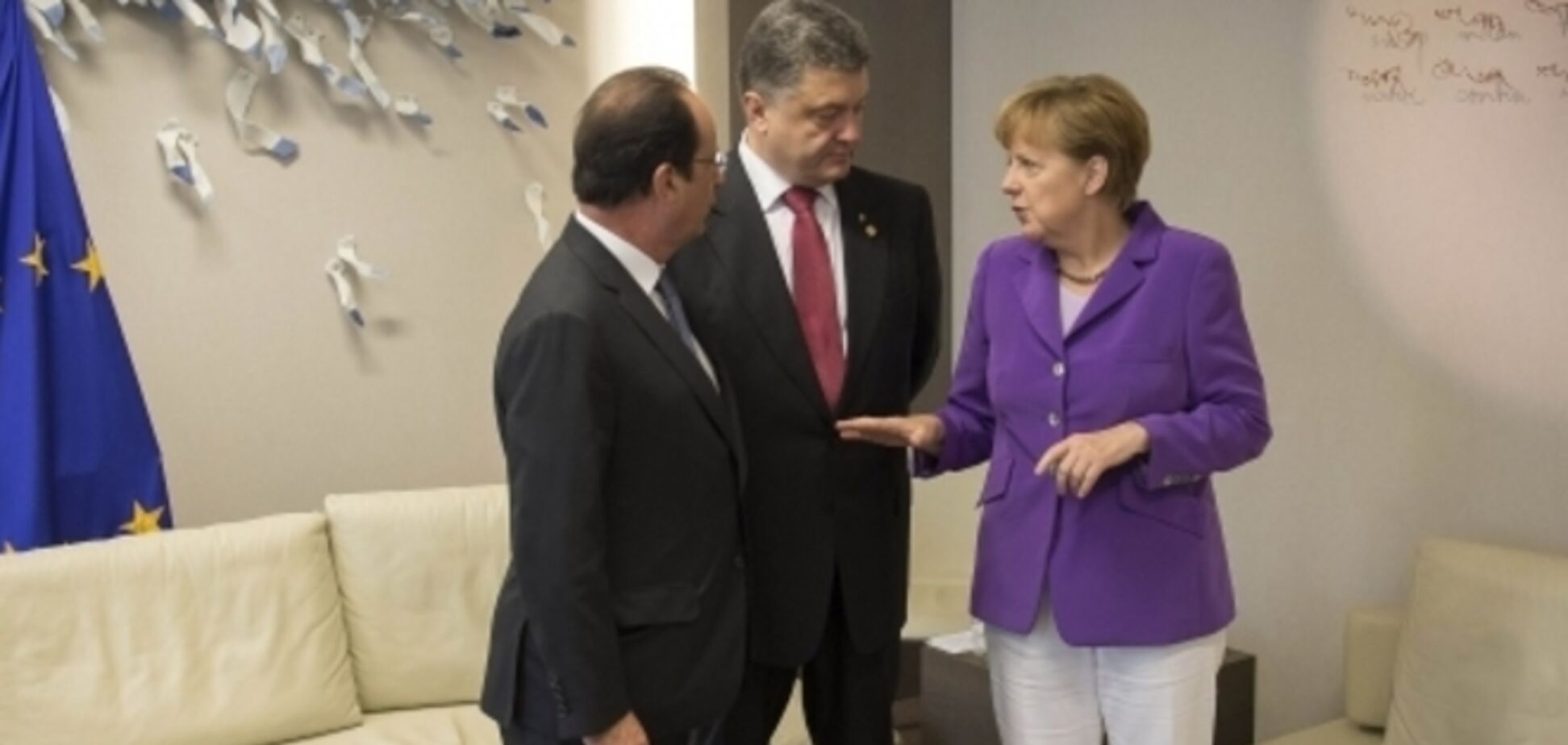 Порошенко договорился с Меркель и Олландом следить за Дебальцево
