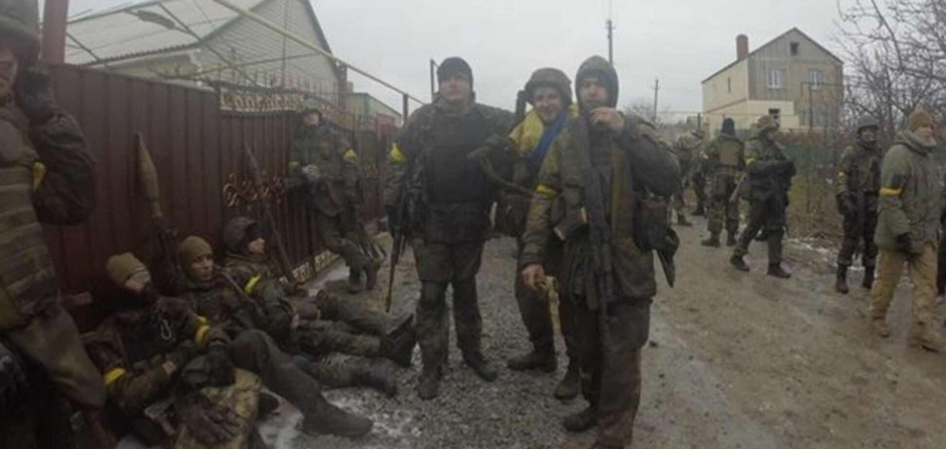 Подходы к Широкино усыпаны трупами террористов - Азов