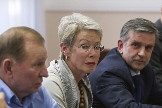 Трехсторонняя контактная группа договорилась с террористами о прекращении огня на Донбассе