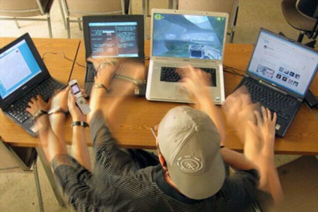 Мотыгой по блогерам: нардеп-аграрий предлагает Раде контролировать интернет-пользователей