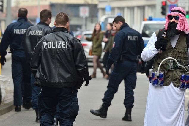 В Германии отменили масштабный карнавал из-за терактов в Дании. Фотофакт