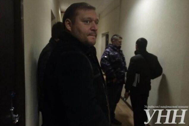 Ефремова доставили в суд для избрания меры пресечения, поддержать его пришел Добкин