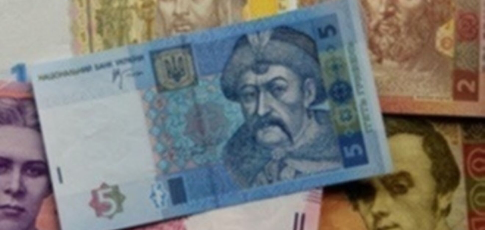 Межбанк закрылся очередным падением курса гривни до 26,60 за доллар