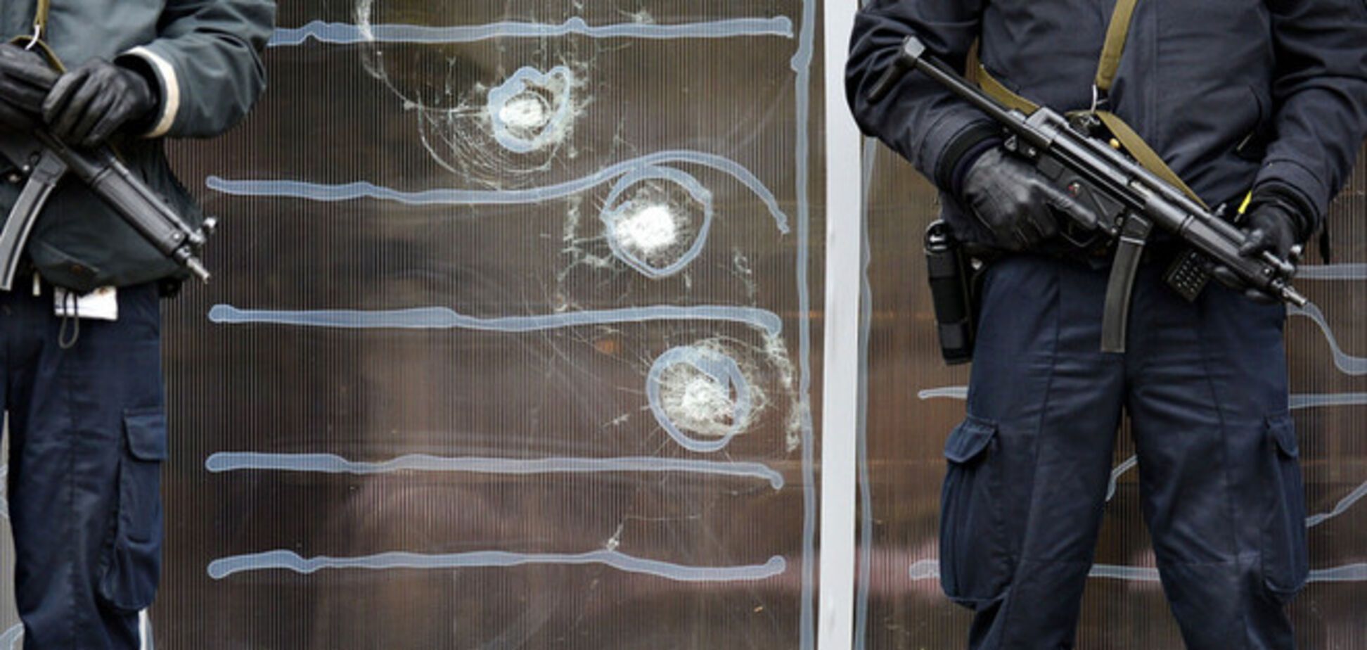 В Копенгагене полиция обвила двух мужчин в пособничестве устроившему обстрел террористу