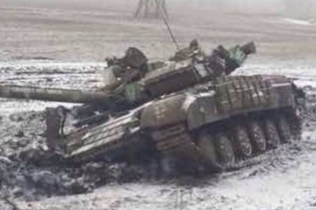 Донецкий партизаны подорвали еще один танк боевиков: фотофакт