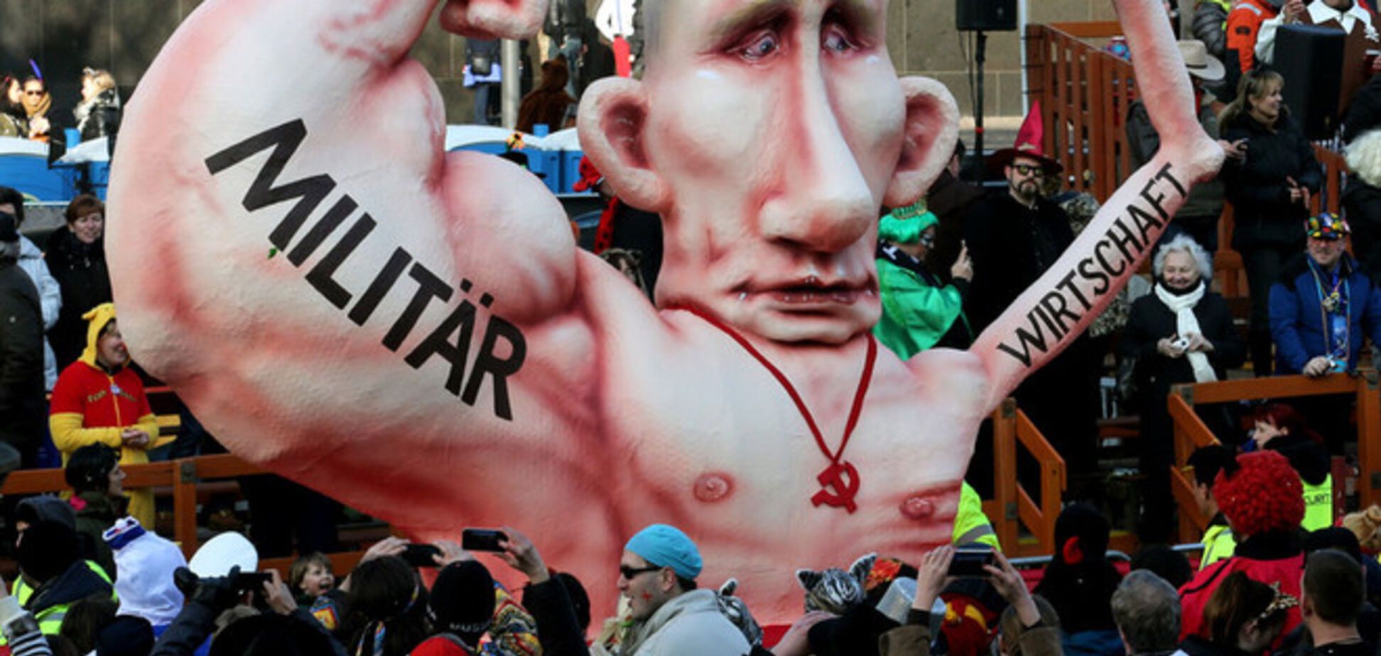 Над агрессором Путиным креативно посмеялись на немецких карнавалах. Фотофакт