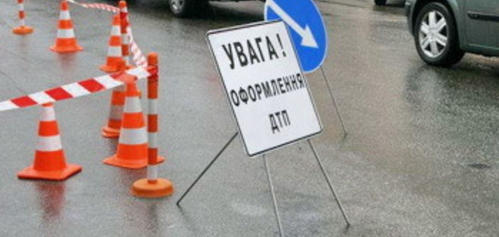 В Киеве на 'зебре' автомобиль сбил пешехода, мужчина чудом выжил