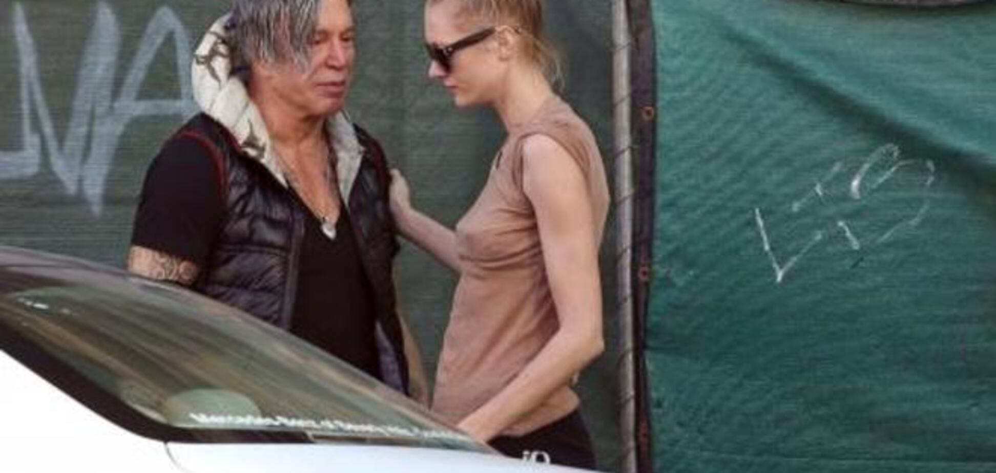 Русская невеста довела Микки Рурка до слез