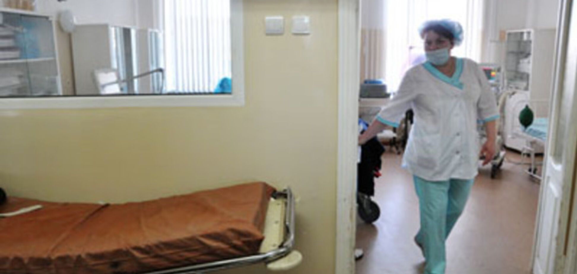Медицина на грани. В больницах Киева нет медикаментов, а врачей сокращают