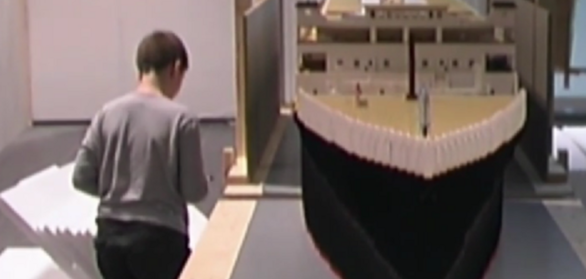 В Исландии ребенок-аутист собрал из 'Лего' 6-метровую модель 'Титаника'