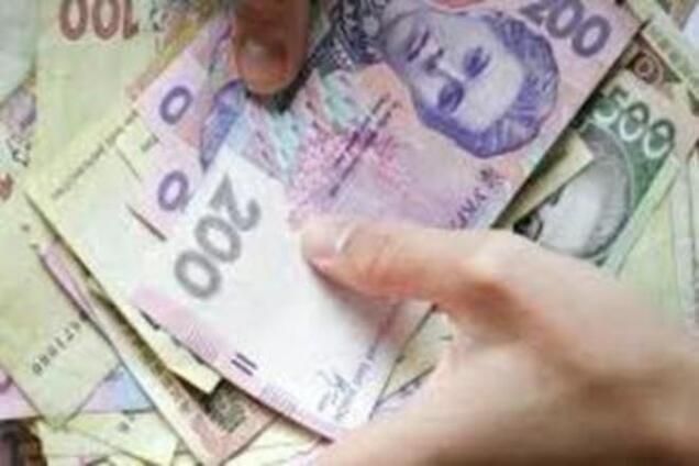 В Киеве задержали налоговика-взяточника