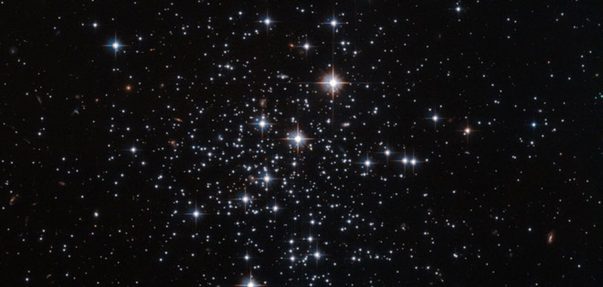 Хаббл заснял на окраине Млечного Пути 'кочующую' галактику