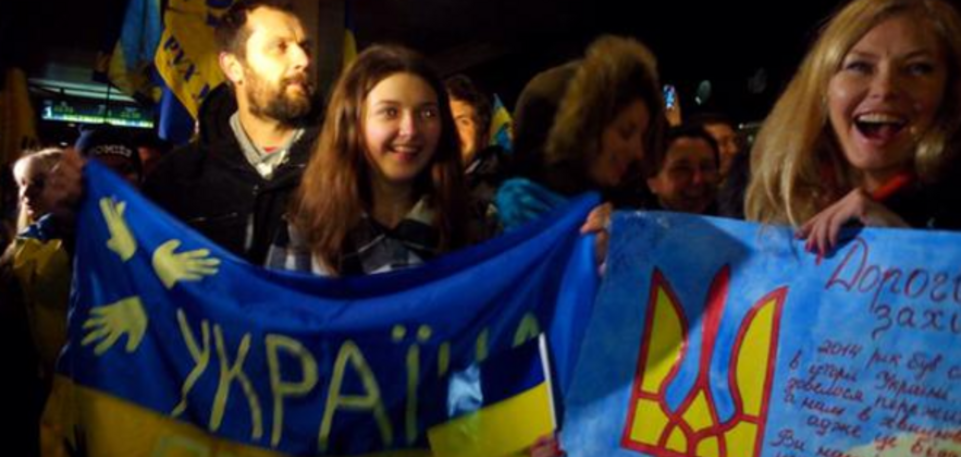 С тортами и цветами. Бойцов АТО, приехавших из Дебальцево, встретили как героев: фото и видео