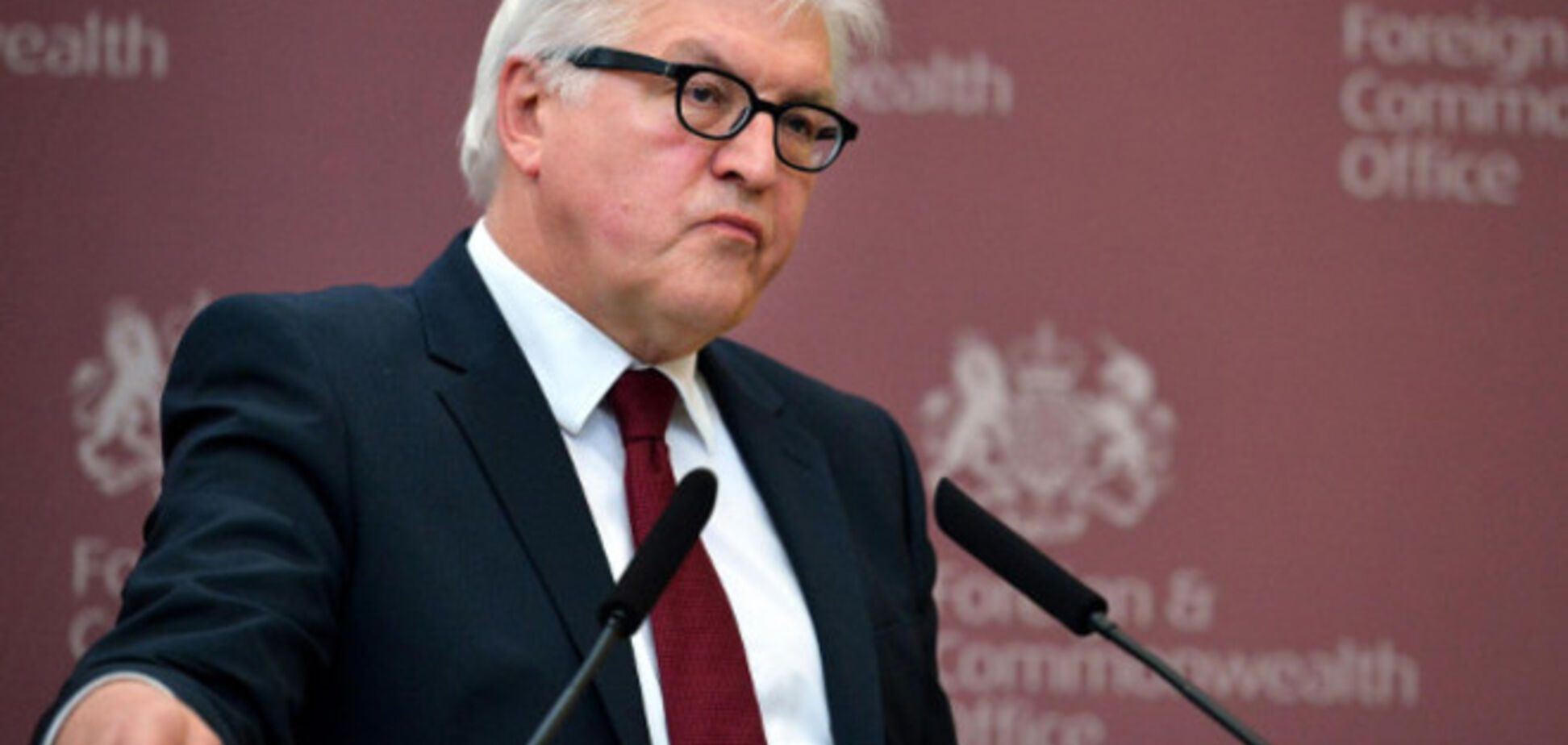Германия пообещала вернуться к просьбе Украины про отправку миротворцев на Донбасс - Штайнмайер